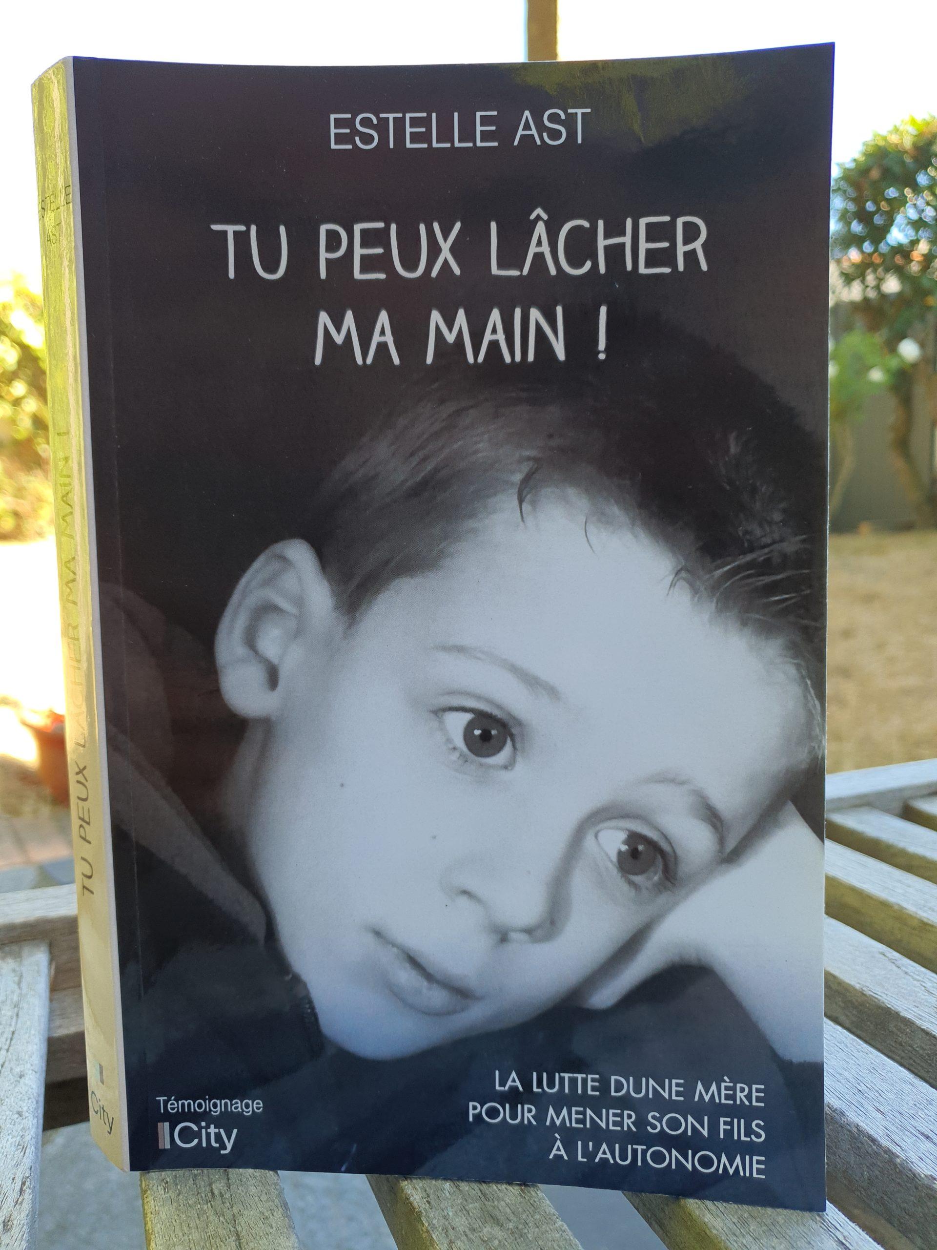 Tu peux lacher ma main couv1 Premiere de couverture du livre - Tu peux lâcher ma main